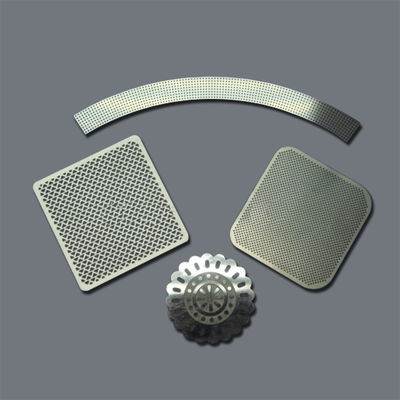 ভালো দাম ওডিএম ওএম 0.02 মিমি-2.0 মিমি ধাতব যন্ত্রাংশের জন্য নির্ভুলতা বুর-মুক্ত নিকেল রাসায়নিক ইটচিং পরিষেবা অনলাইন