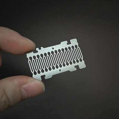 ভালো দাম কাস্টম রাসায়নিক ধাতু খোদাই অতি পাতলা স্টেইনলেস স্টীল বৈদ্যুতিক রেজার আনুষাঙ্গিক অনলাইন